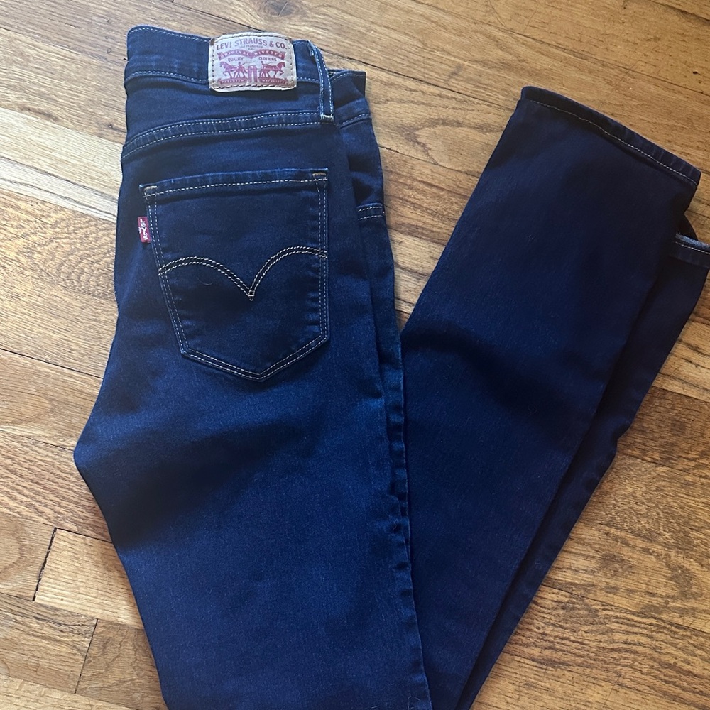 Levi's Women's Deep Indigo Straight leg Jeans